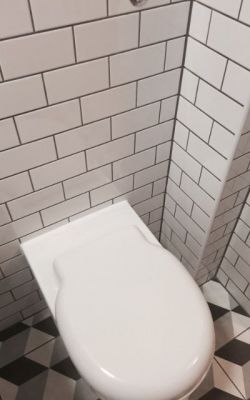 bathroom_3.jpg
